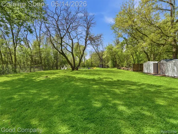 3392 Grant RD, Rochester Hills, MI 48309