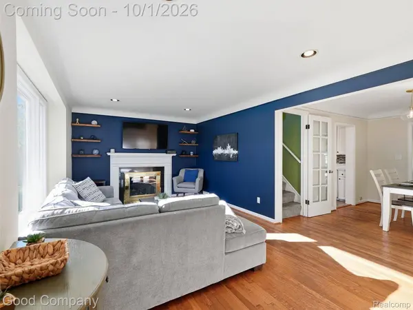 724 S Gainsborough AVE, Royal Oak, MI 48067