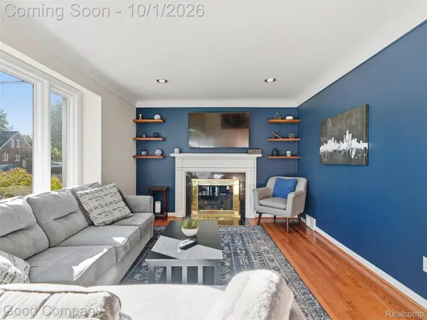 724 S Gainsborough AVE, Royal Oak, MI 48067