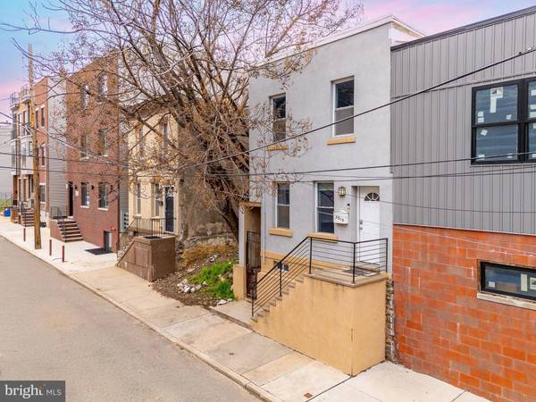 2505 MANTON ST, Philadelphia, PA 19146