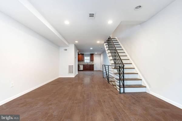 2505 MANTON ST, Philadelphia, PA 19146