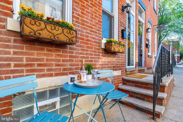 1218 E PALMER ST, Philadelphia, PA 19125