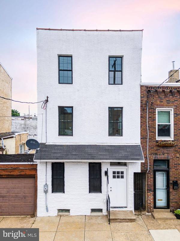 2713 E HUNTINGDON ST, Philadelphia, PA 19125