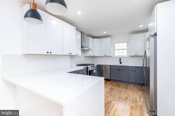 2713 E HUNTINGDON ST, Philadelphia, PA 19125