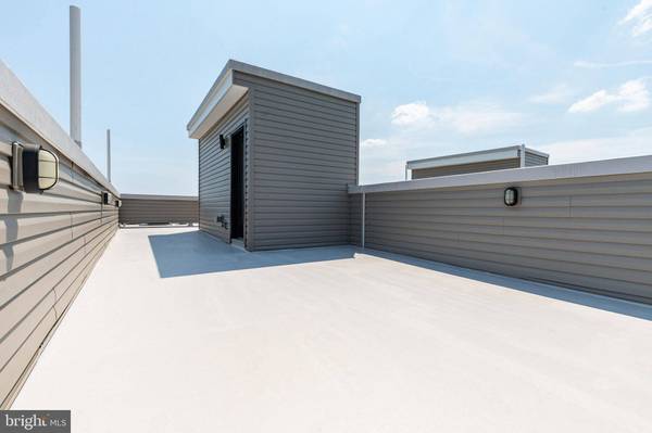 2048 N 3RD ST, Philadelphia, PA 19122