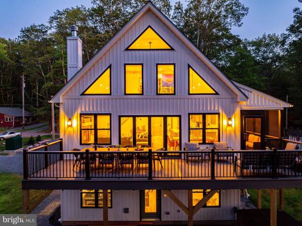 6 ALDER LN, Lake Harmony, PA 18624