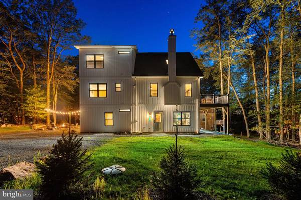 6 ALDER LN, Lake Harmony, PA 18624