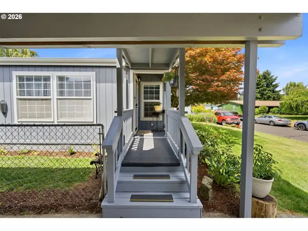 655 NE BURNETT RD #15, Mc Minnville, OR 97128