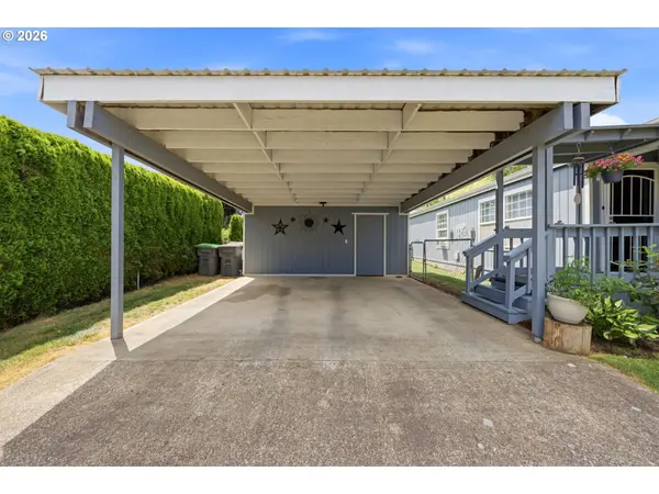 655 NE BURNETT RD #15, Mc Minnville, OR 97128