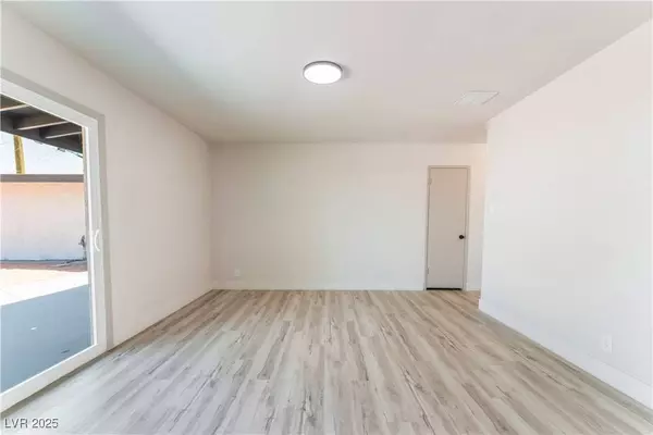 1202 Arrowhead Avenue, Las Vegas, NV 89106