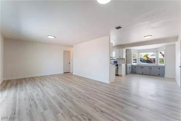 1202 Arrowhead Avenue, Las Vegas, NV 89106