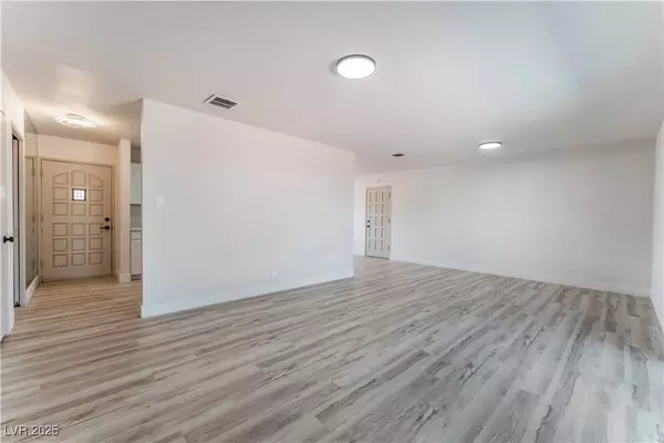 1202 Arrowhead Avenue, Las Vegas, NV 89106