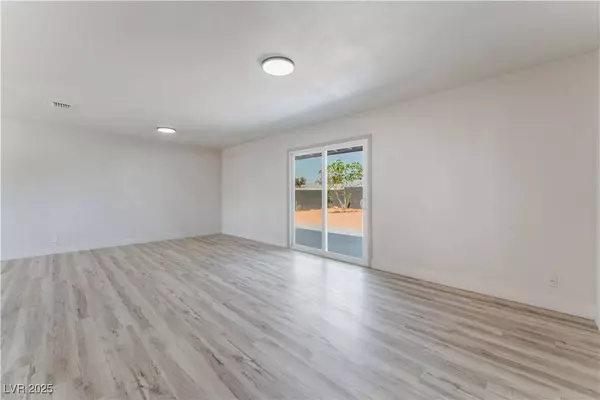 1202 Arrowhead Avenue, Las Vegas, NV 89106