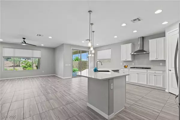 10416 Skye Arroyo AVE, Las Vegas, NV 89166