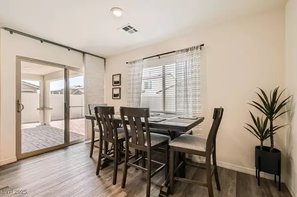 1585 Desert Path AVE, North Las Vegas, NV 89032