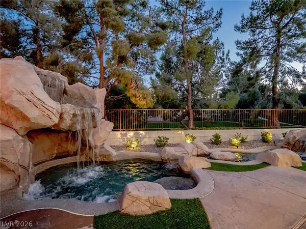 9705 Floweret AVE, Las Vegas, NV 89117