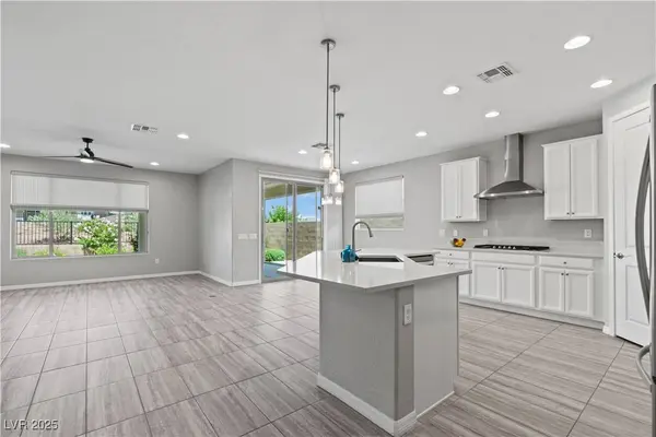 10416 Skye Arroyo AVE, Las Vegas, NV 89166