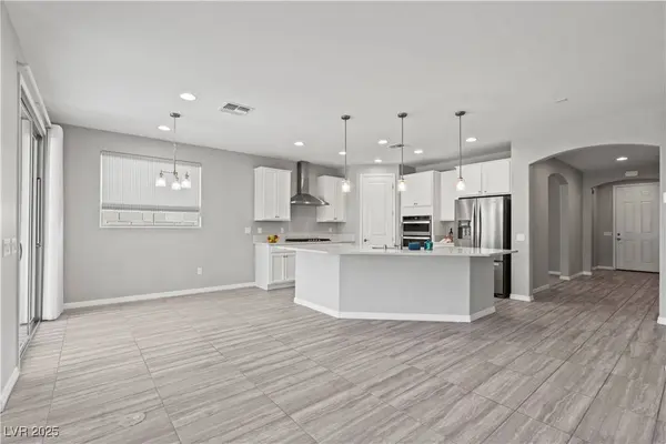 10416 Skye Arroyo AVE, Las Vegas, NV 89166