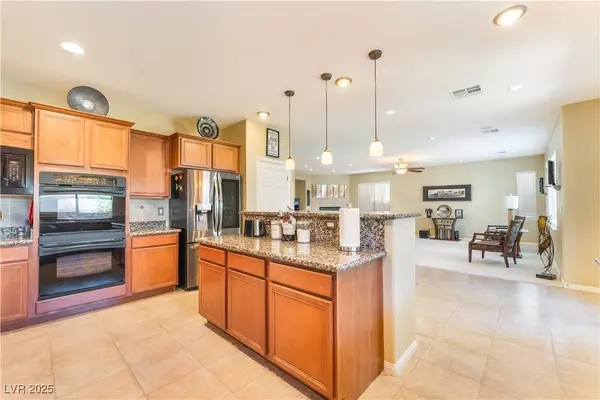 7832 Regency Park ST, Las Vegas, NV 89149