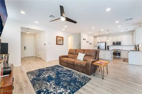 358 Mezzaforte ST, Henderson, NV 89011