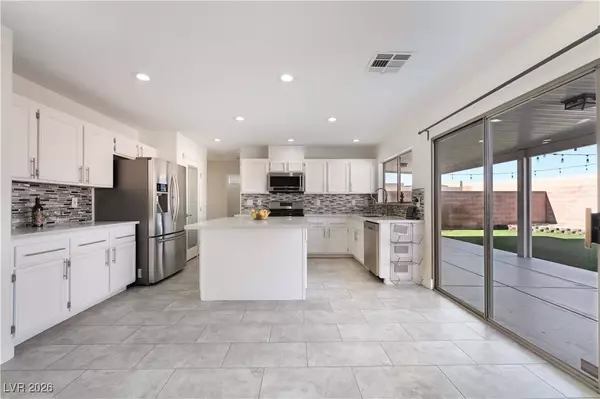 1108 Blitzen DR, Henderson, NV 89012