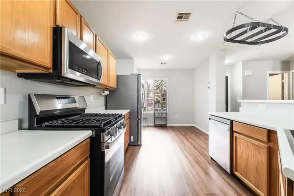 700 Red Bark LN, Henderson, NV 89011