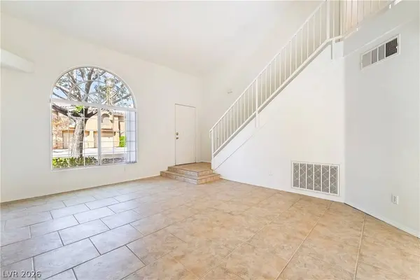 9680 Lame Horse DR, Las Vegas, NV 89123