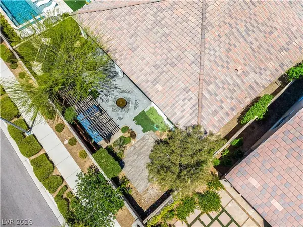 9335 Las Haciendas RD, Las Vegas, NV 89148