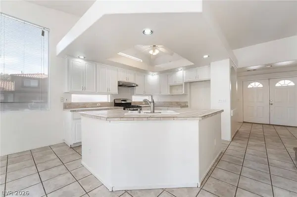 9882 Silver Chimes CT, Las Vegas, NV 89183