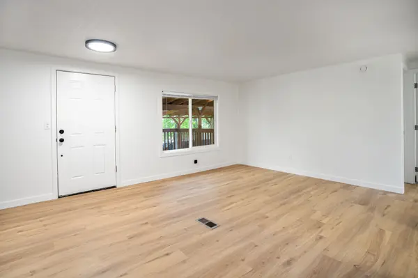 157 Rogers Rd, Silver Lake, WA 98645-9715