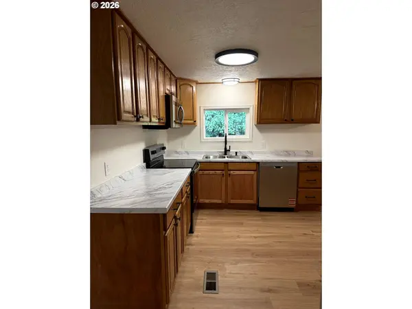 157 ROGERS RD, Silver Lake, WA 98645