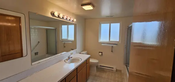 16055 SW QUEEN VICTORIA PL Portland, Or 97224,