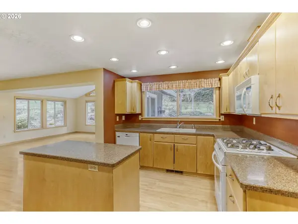 21120 SE LANSING LN, Damascus, OR 97089