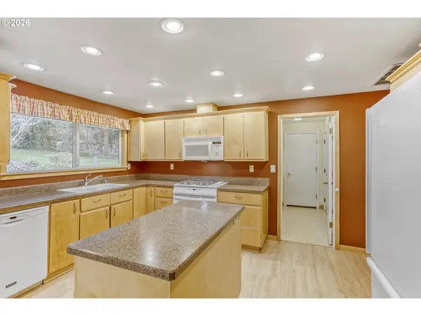 21120 SE LANSING LN, Damascus, OR 97089