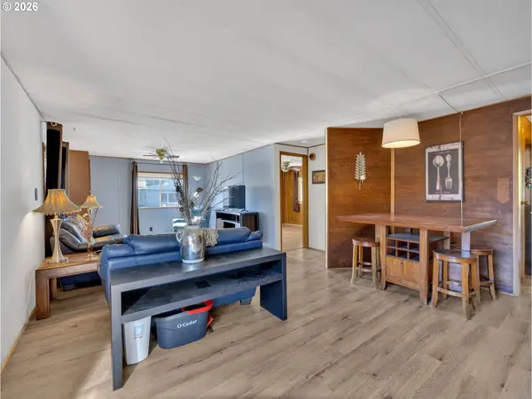 21100 NE SANDY BLVD #62, Fairview, OR 97024