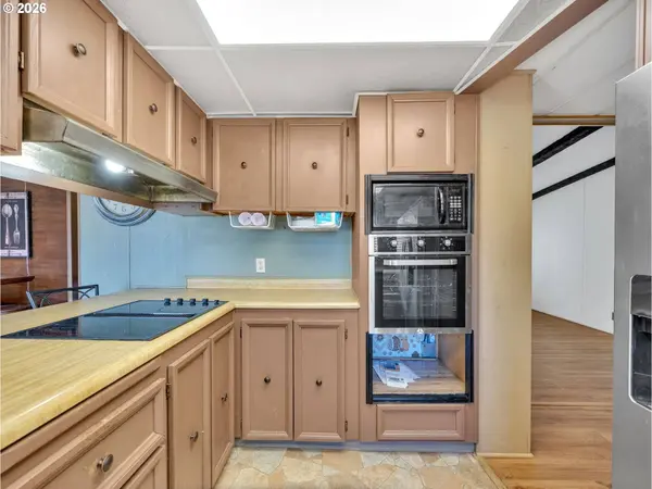 21100 NE SANDY BLVD #62, Fairview, OR 97024