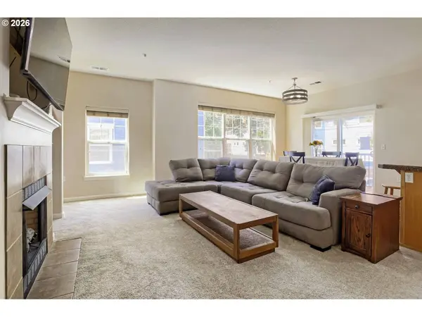 22862 SW FOREST CREEK DR #203, Sherwood, OR 97140