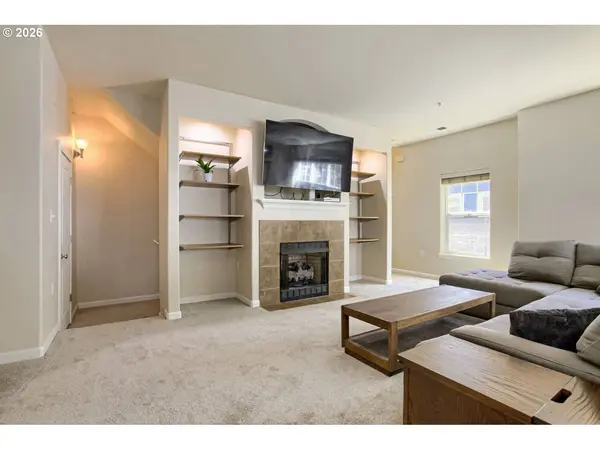 22862 SW FOREST CREEK DR #203, Sherwood, OR 97140