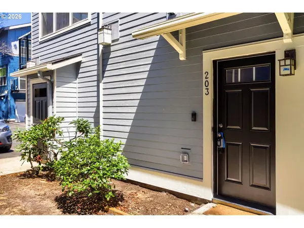 22862 SW FOREST CREEK DR #203, Sherwood, OR 97140