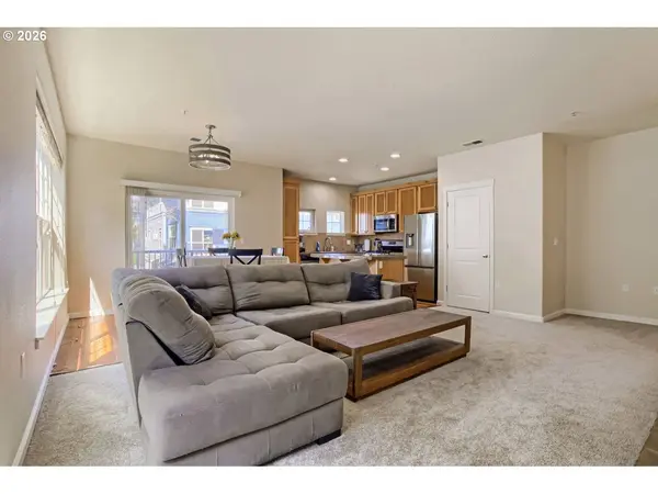 22862 SW FOREST CREEK DR #203, Sherwood, OR 97140