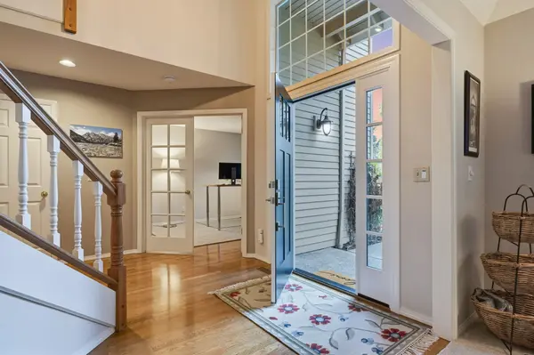 14735 SW Peachtree Dr, Portland, OR 97224-1486
