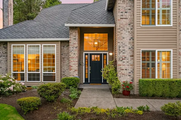 14735 SW Peachtree Dr, Portland, OR 97224-1486