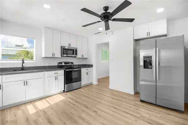 1336 Darmak DR, Las Vegas, NV 89102