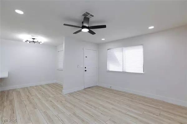 5905 Smoke Ranch RD #A, Las Vegas, NV 89108