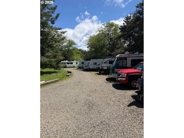 155 NE METCALF AVE, Siletz, OR 97380