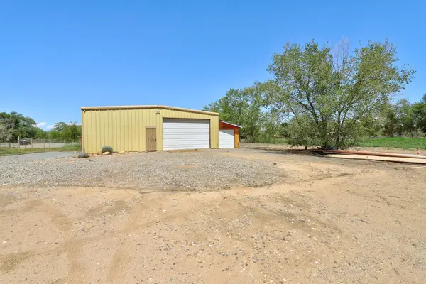 53 Archibeque LN, Corrales, NM 87048