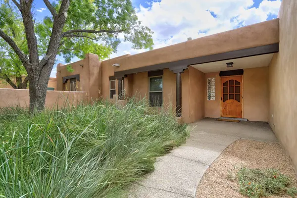 308 Nicklaus DR SE, Rio Rancho, NM 87124