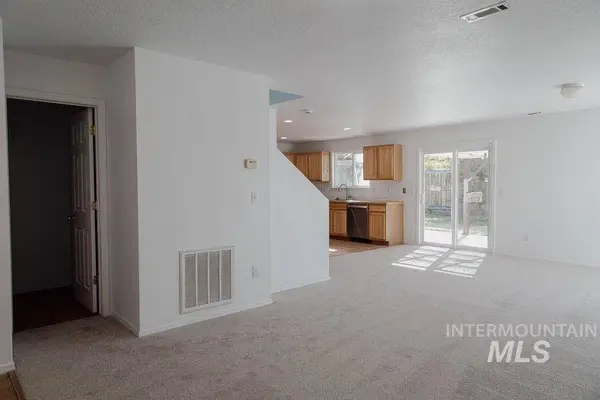 9707 Portola Dr, Boise, ID 83709