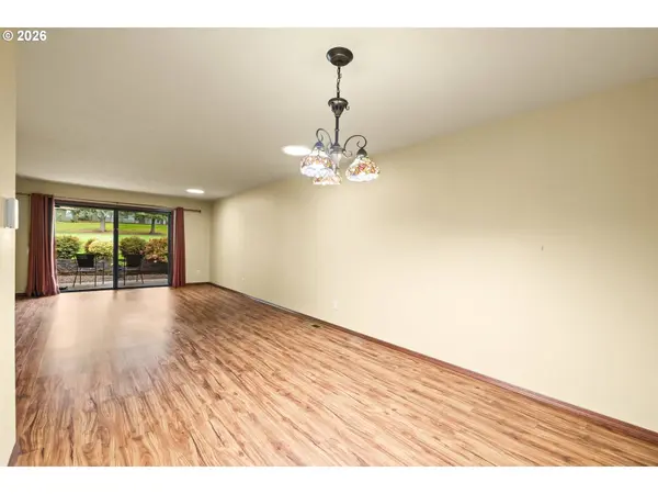 10335 SW GREENLEAF TER, Portland, OR 97224