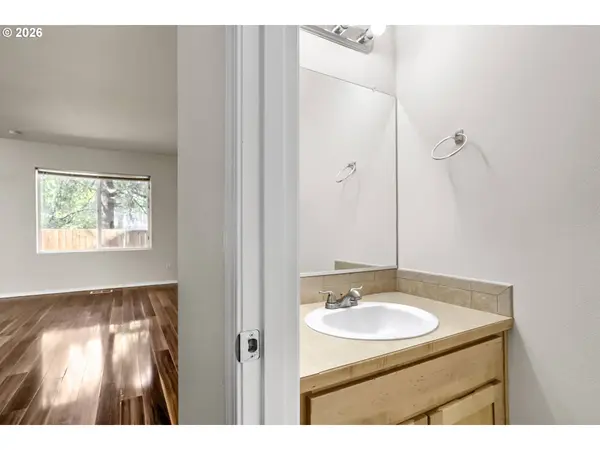 6509 NE DEER RUN ST, Hillsboro, OR 97124